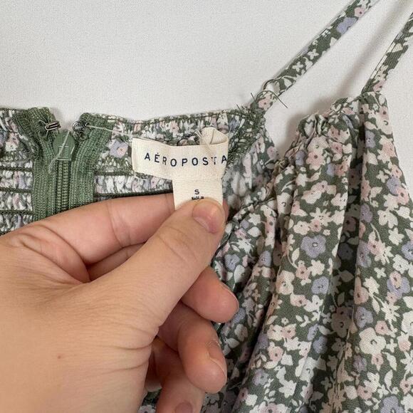 Aeropostale Boho Flippy Ruffle Romper in Green Floral Size: S - Picture 7 of 7
